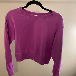Long sleeve sweatshirt style top